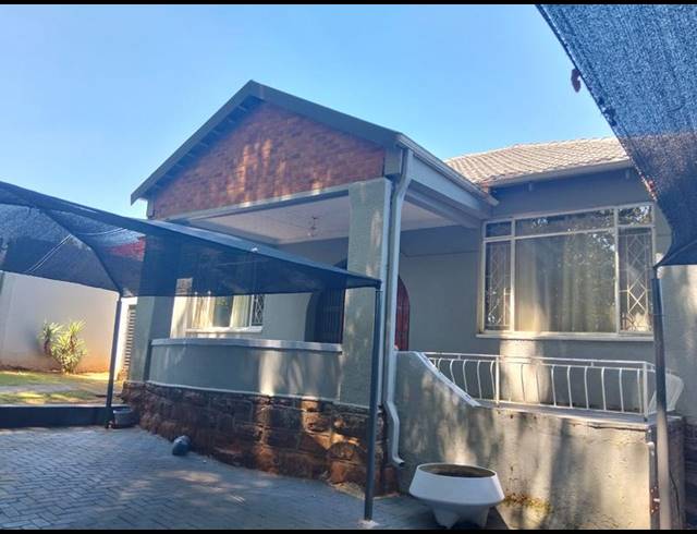 4 BEDROOM HOUSE FOR SALE IN KENSINGTON